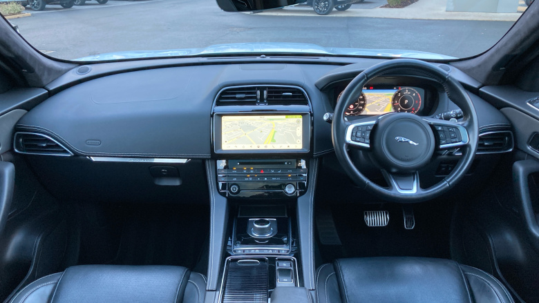 Jaguar F-Pace 2.0d [180] Chequered Flag 5dr Auto AWD Diesel Estate